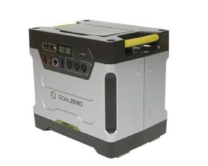 Till denna bjässe från Goal Zero som klarar av att köra ditt kylskåp som strömmen skulle försvinna.